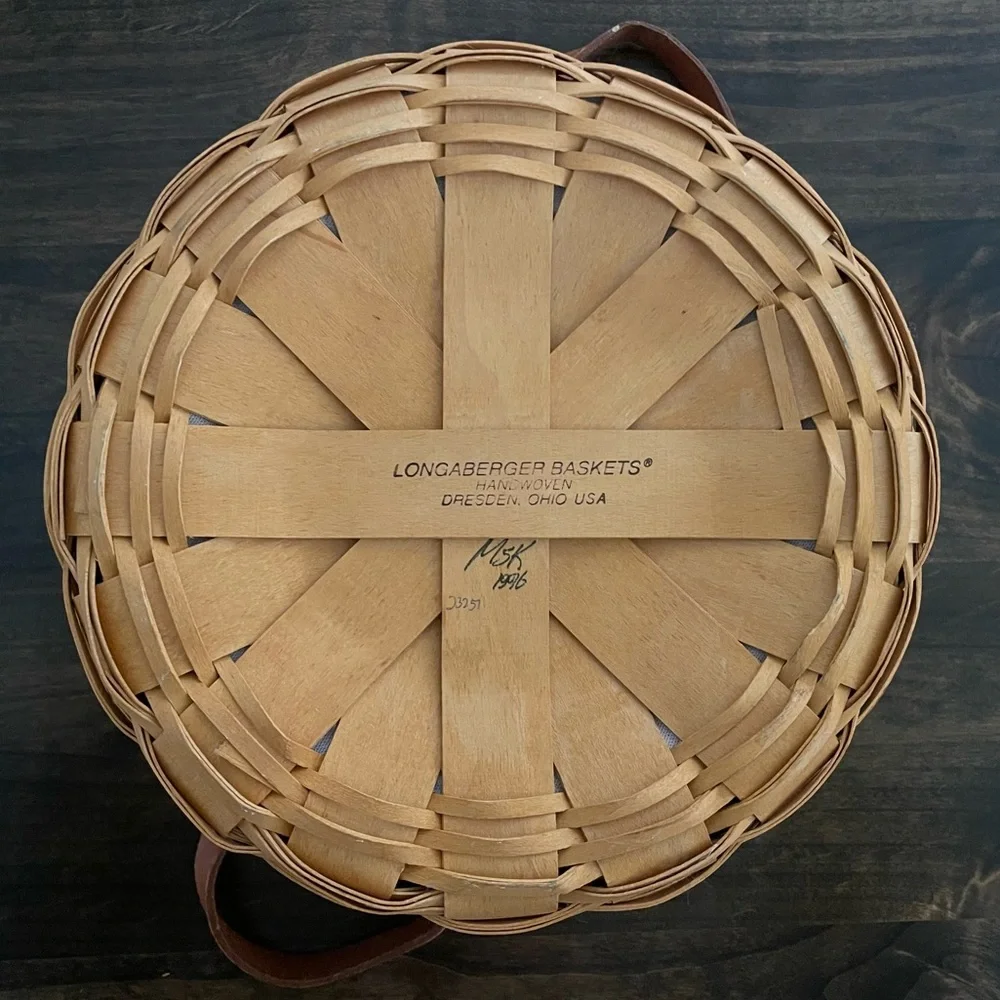 Longaberger Round Basket With Leather Handles 1996